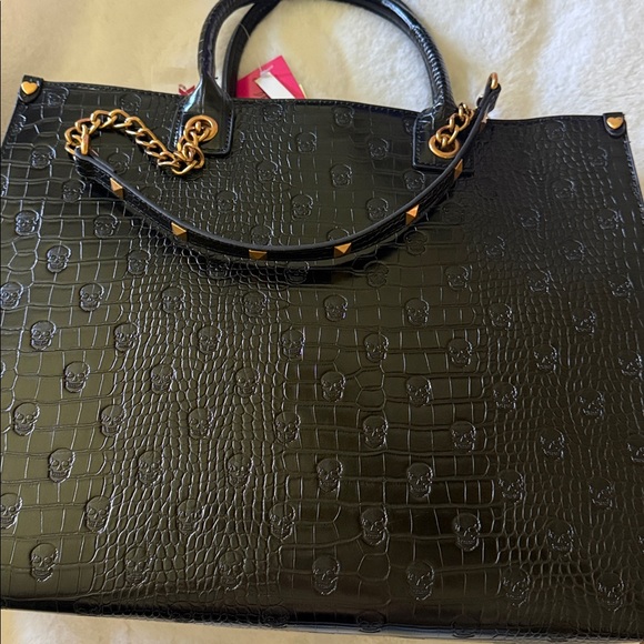 💀💀NEW Betsey Johnson Skull and crocodile print Tote Handbag💀💀 - Picture 1 of 16